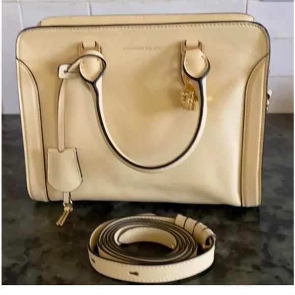 Alexander McQueen  skull bag - Picture 3 of 4